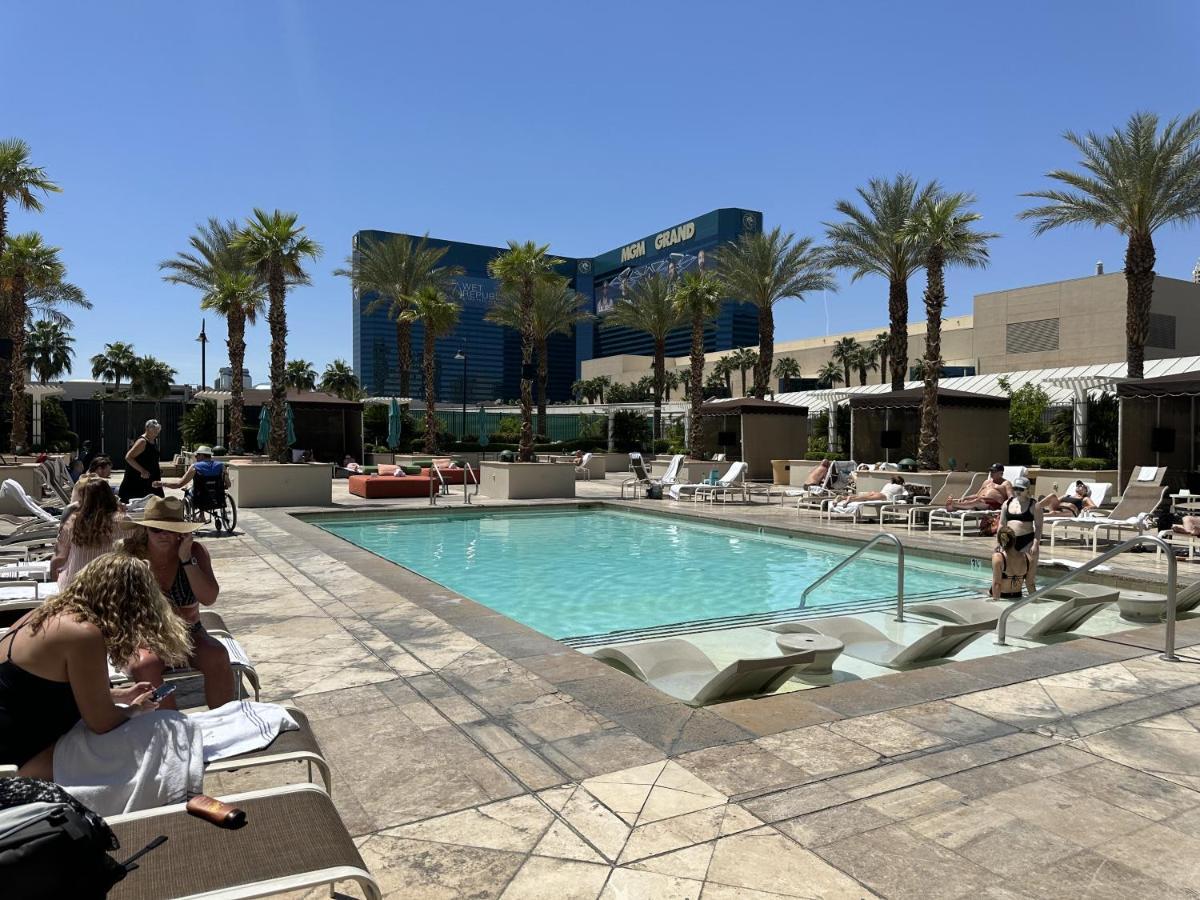 Mgm Signature Deluxe Balcony Strip View Suite Las Vegas Exterior foto