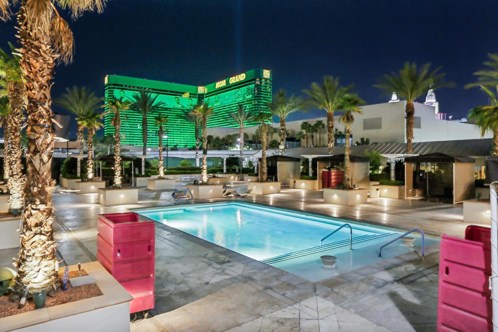 Mgm Signature Deluxe Balcony Strip View Suite Las Vegas Exterior foto