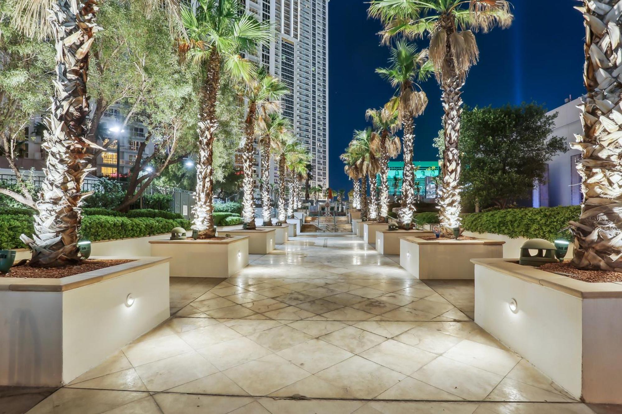 Mgm Signature Deluxe Balcony Strip View Suite Las Vegas Exterior foto